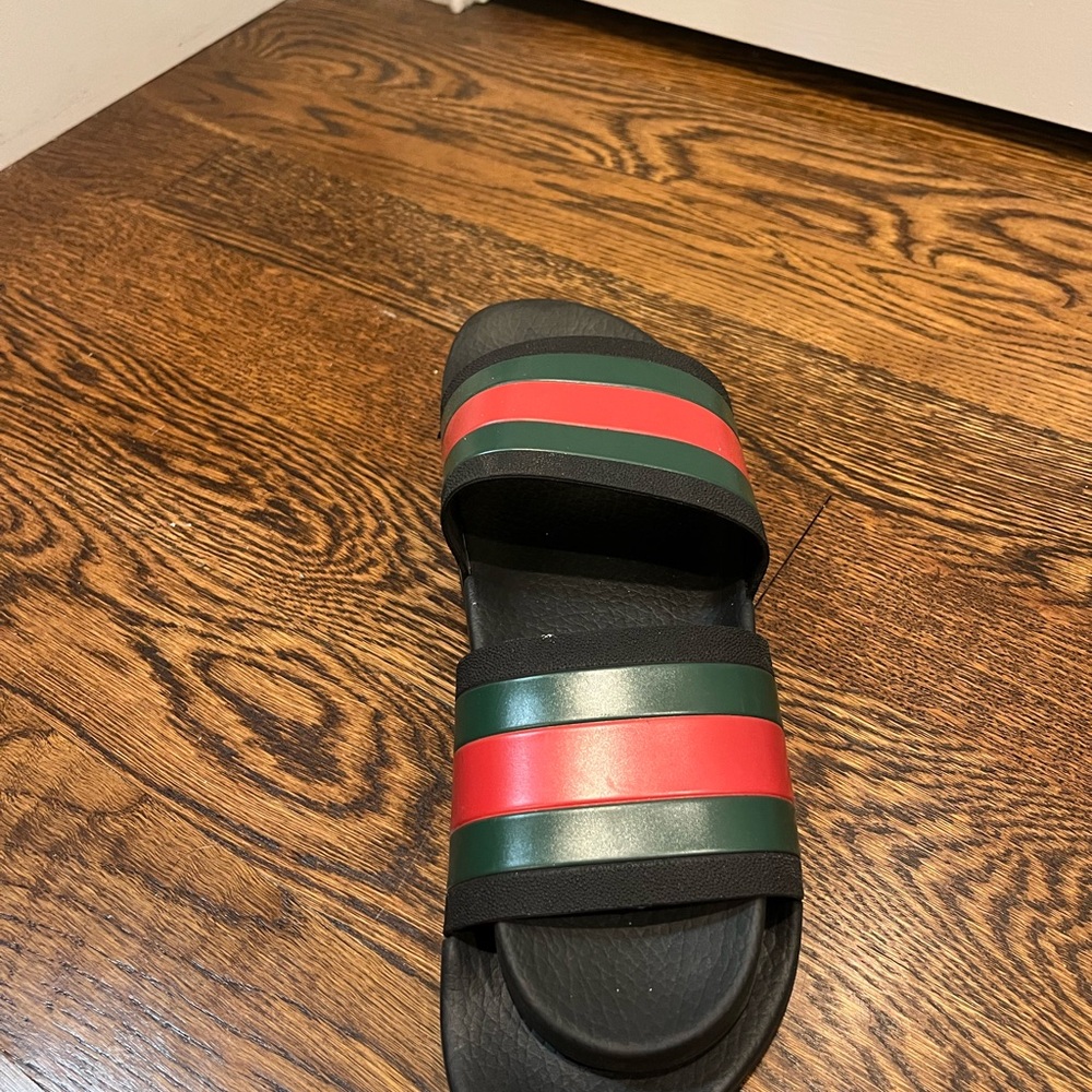 Gucci slides - Picture 3 of 5
